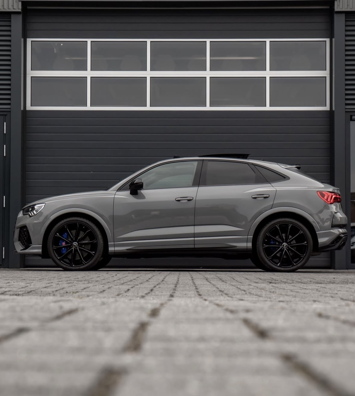 Audi RSQ3 Nardo Grey — photo 2